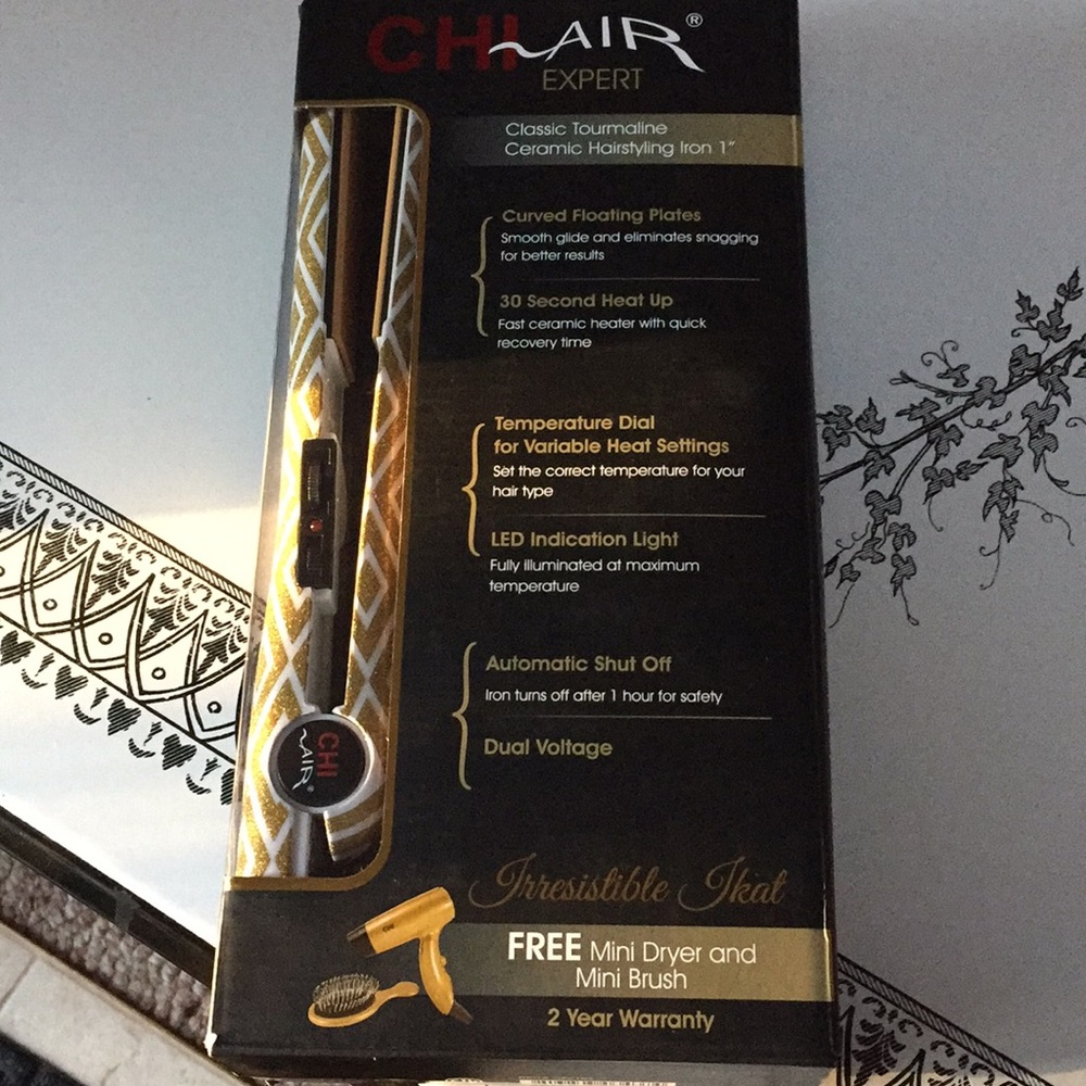 NWT CHI Air Flat Iron